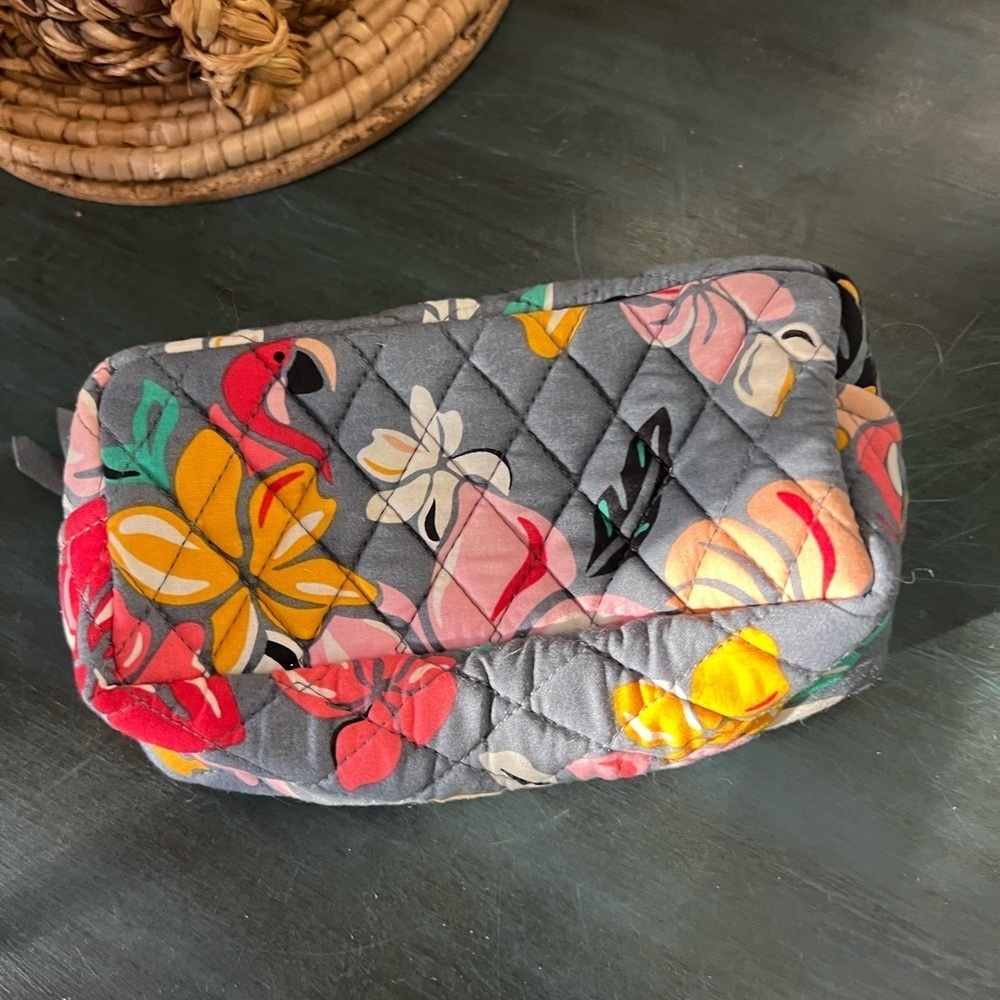 Vera Bradley Tropical pattern make up bag - Picture 2 of 4